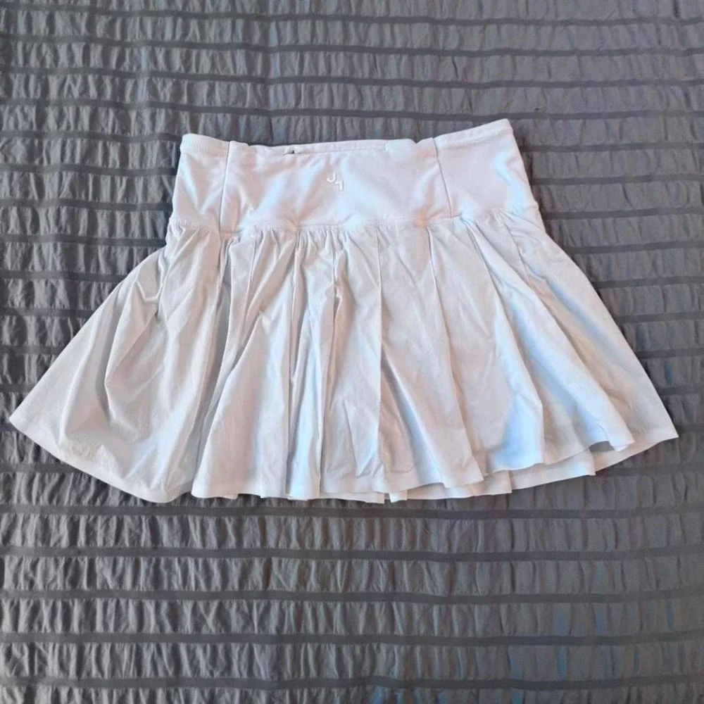 Joy Lab Pleated White Mini Tennis Skirt/Skort Women's Size Medium‎